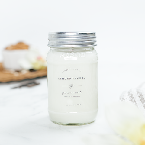 Almond Vanilla - Soy Wax Candle: 1 mason jar (16 oz)