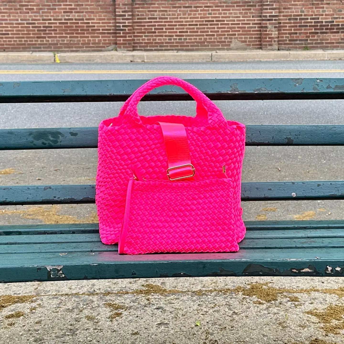 Guess LITTLE BAY SHOULDER BAG - Handbag - hot pink/pink - Zalando.co.uk
