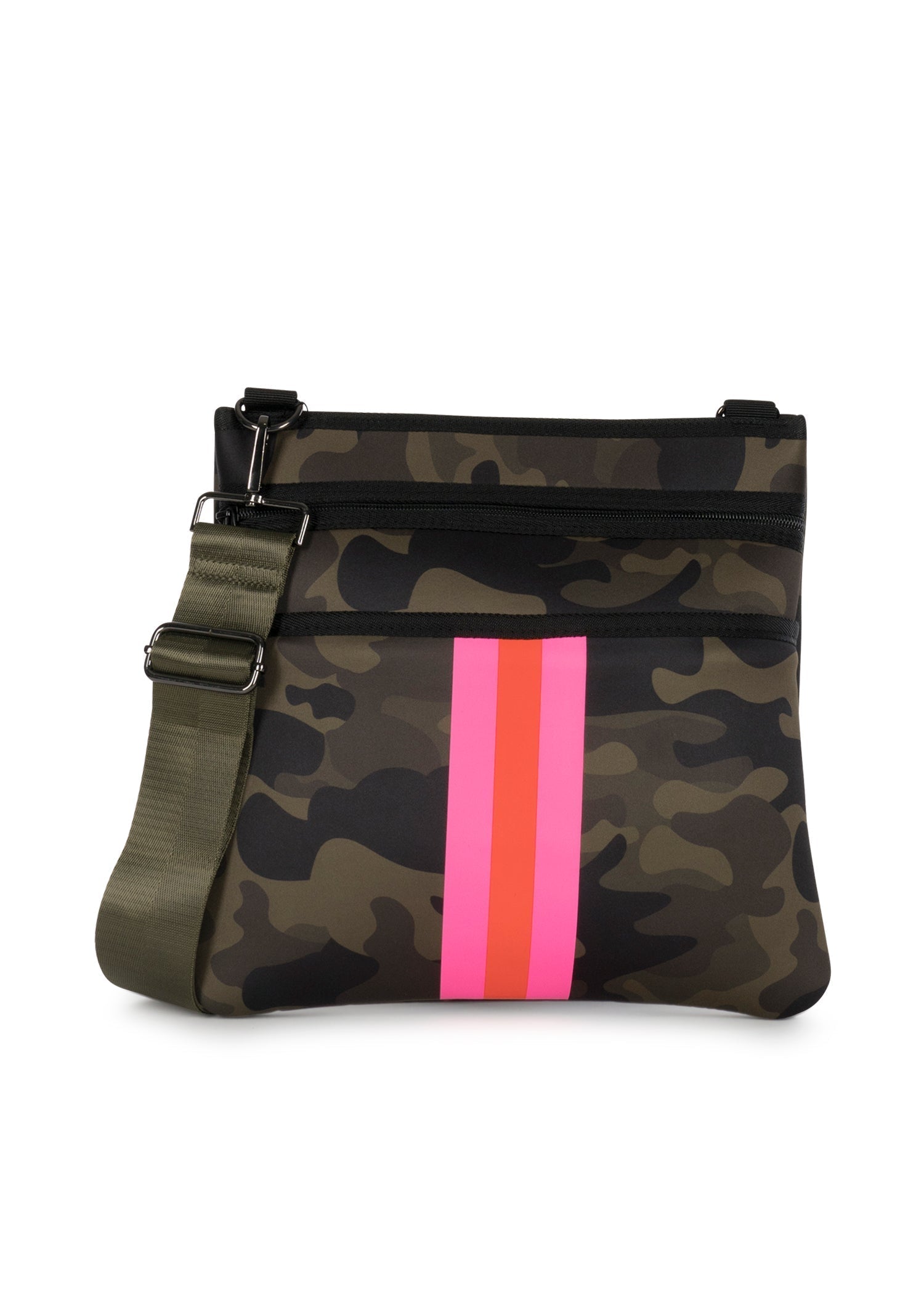 Camo discount pink purse