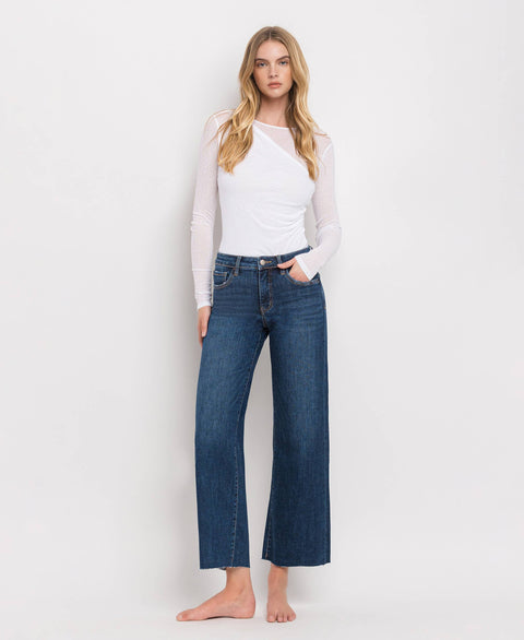 TUMMY CONTROL MID RISE WIDE LEG JEANS LV1311: FINDERS KEEPERS / 25-Pink Dot Styles