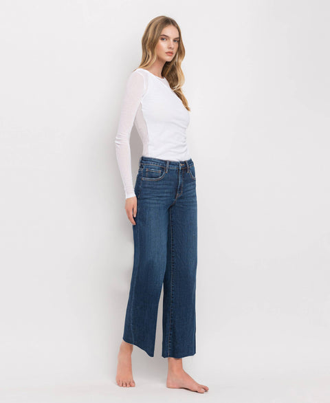 TUMMY CONTROL MID RISE WIDE LEG JEANS LV1311: FINDERS KEEPERS / 25-Pink Dot Styles