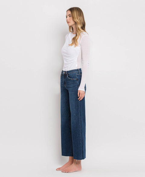 TUMMY CONTROL MID RISE WIDE LEG JEANS LV1311: FINDERS KEEPERS / 25-Pink Dot Styles