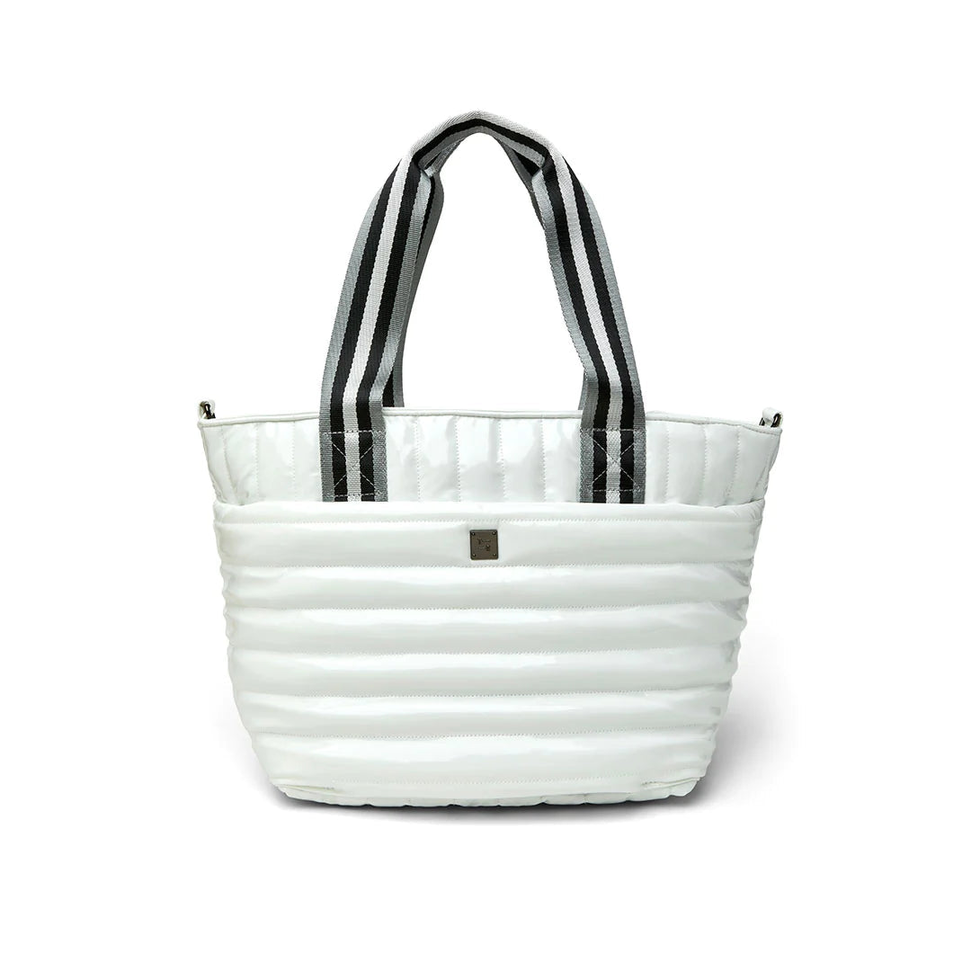 トートバッグ ROY NATURAL TOTE BAG (White) Think Royln White Quilted Puffer Travel Weekender Tote w